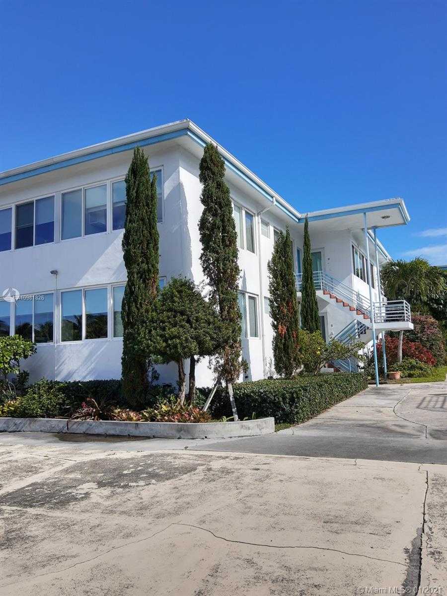 Small Image of 4720 PINE TREE DR #8, Miami Beach Number 12