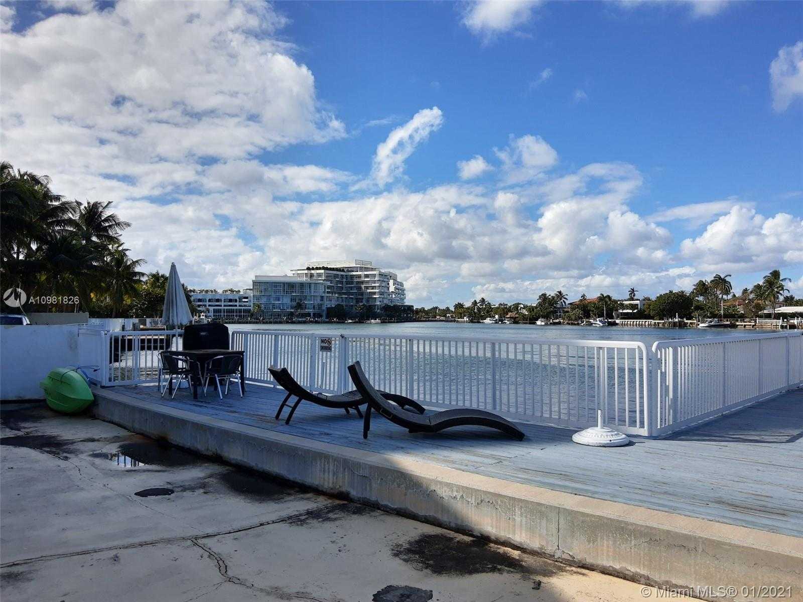 Small Image of 4720 PINE TREE DR #8, Miami Beach Number 13