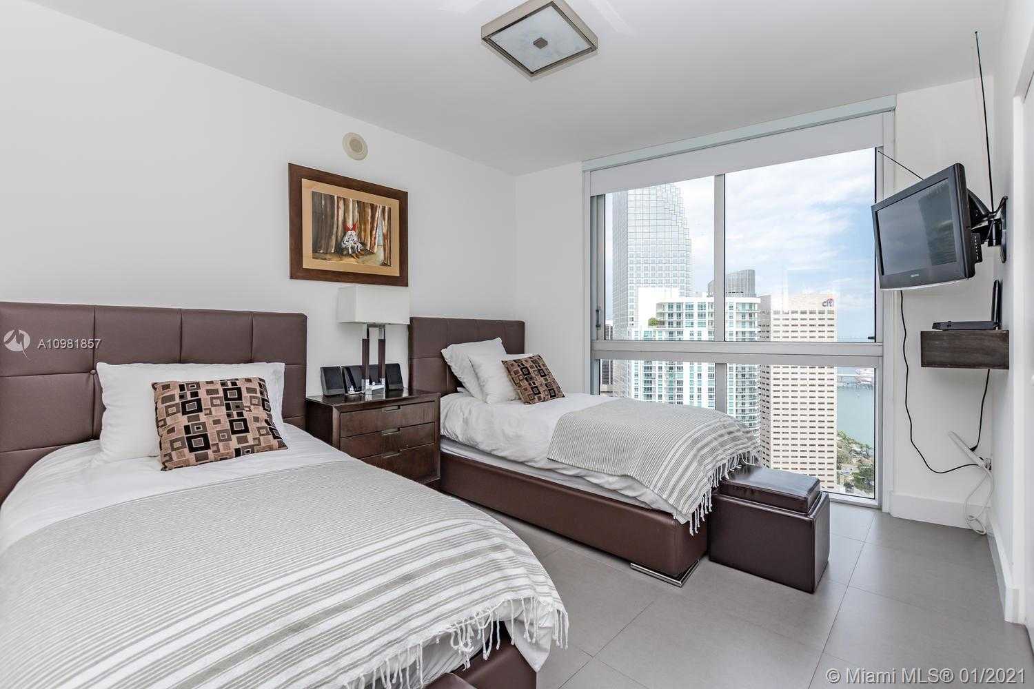 Small Image of 465 BRICKELL AVE #3901, Miami Number 17