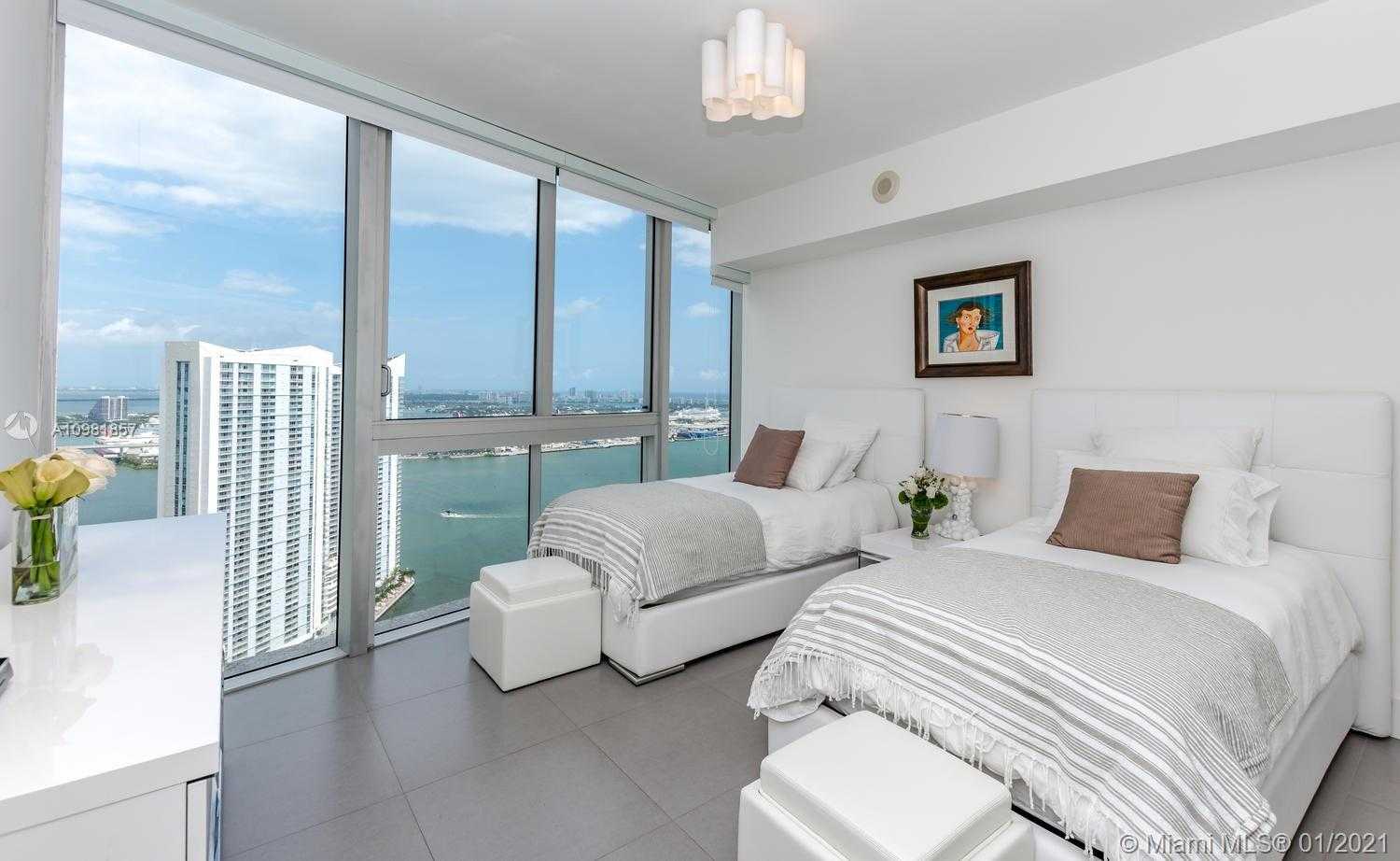 Small Image of 465 BRICKELL AVE #3901, Miami Number 18