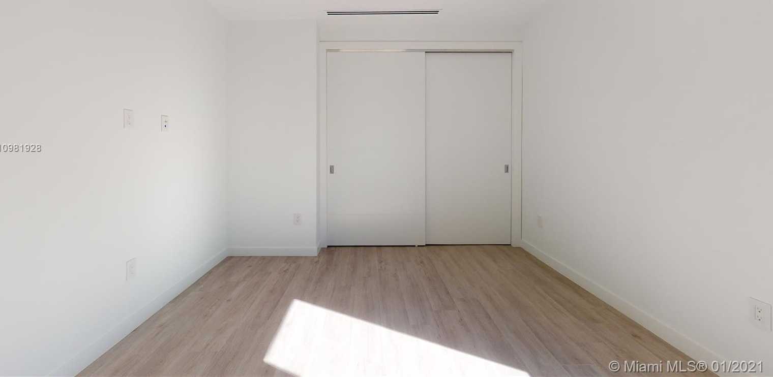 Small Image of 3118 GIFFORD LN #3118, Miami Number 36