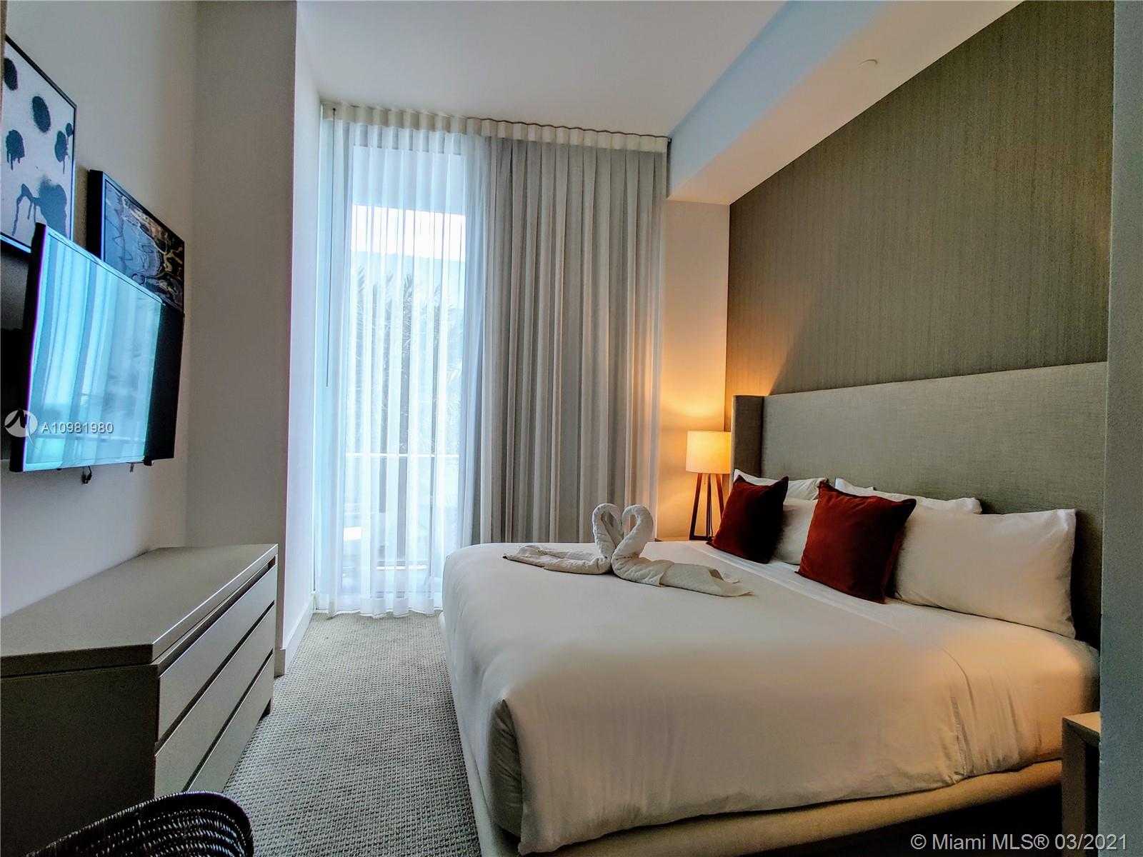 Small Image of 4111 S Ocean Dr, Hollywood, FL 33019, USA Number 13