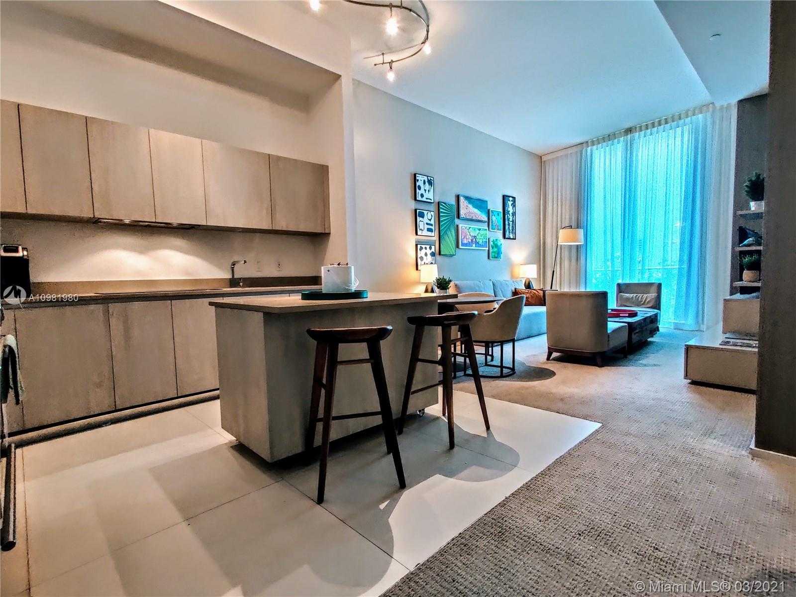 Small Image of 4111 S Ocean Dr, Hollywood, FL 33019, USA Number 2