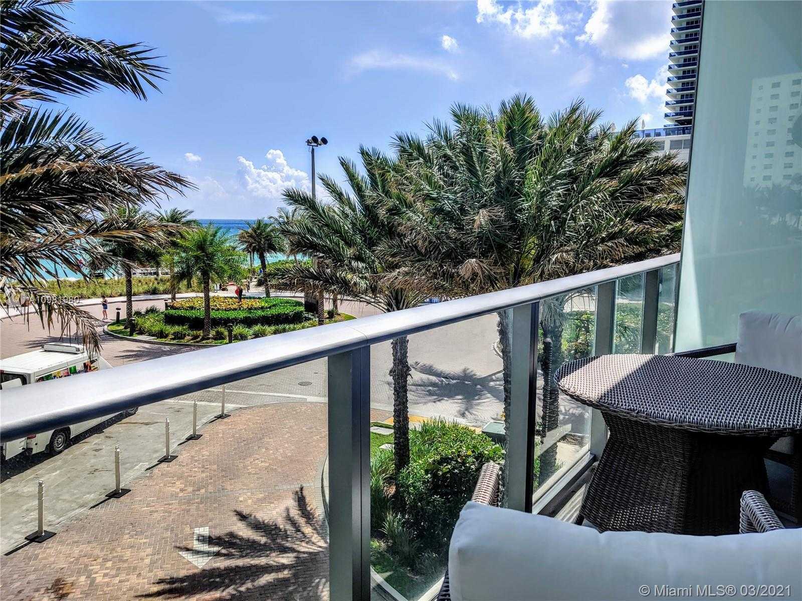 Small Image of 4111 S Ocean Dr, Hollywood, FL 33019, USA Number 9