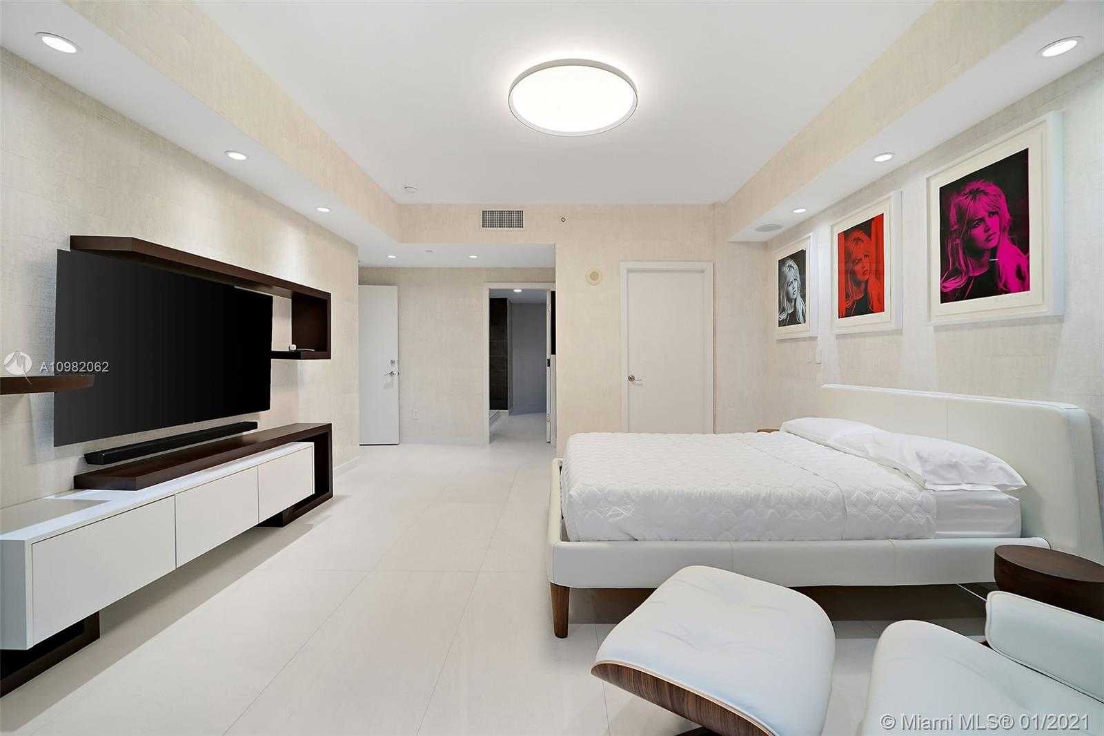 Small Image of 5875 COLLINS AVE #PH8, Miami Beach Number 10