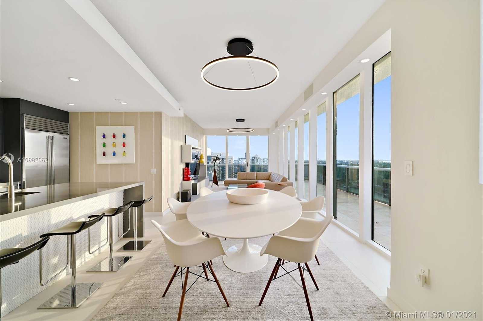 Small Image of 5875 COLLINS AVE #PH8, Miami Beach Number 23
