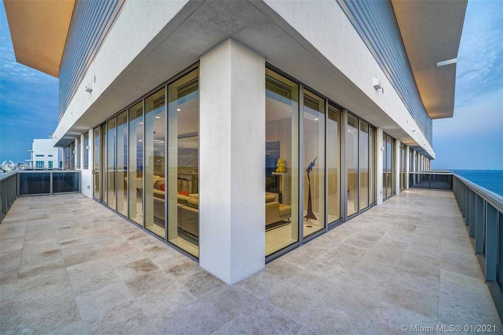 Small Image of 5875 COLLINS AVE #PH8, Miami Beach Number 26