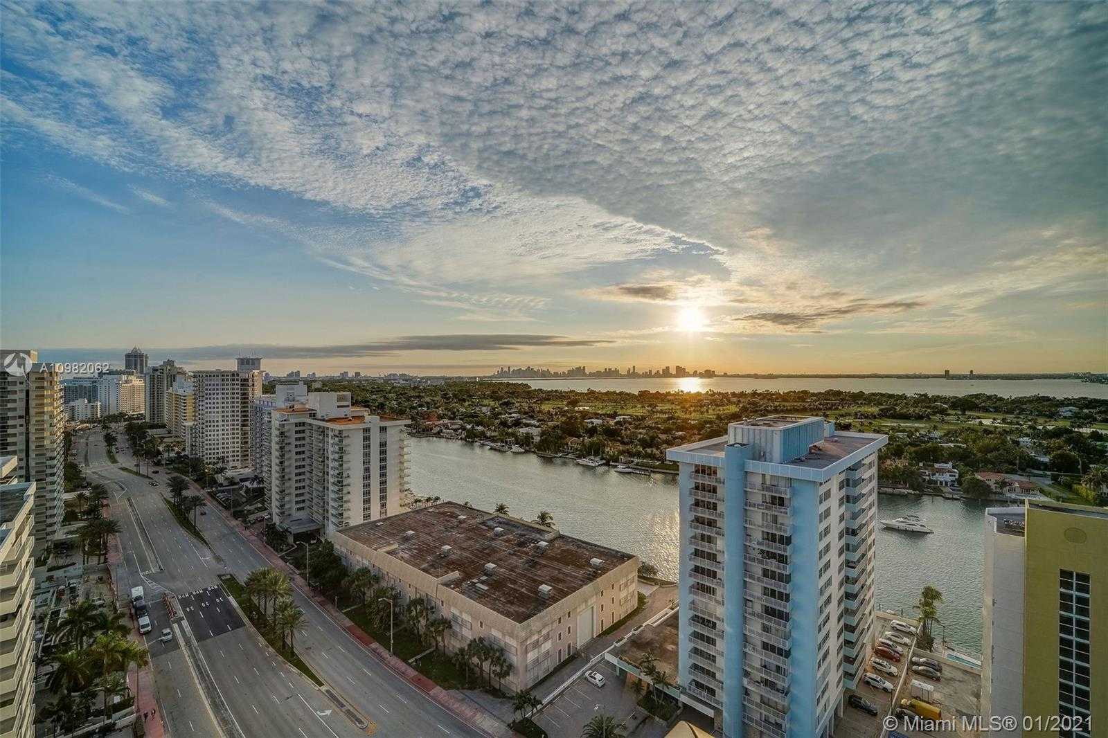 Small Image of 5875 COLLINS AVE #PH8, Miami Beach Number 31