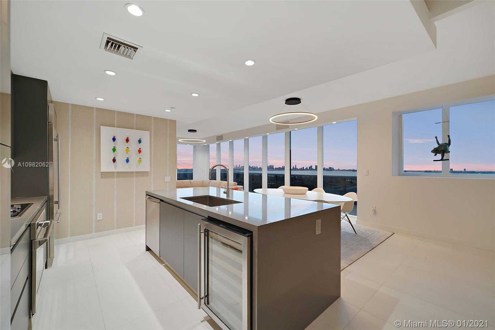 Small Image of 5875 COLLINS AVE #PH8, Miami Beach Number 5