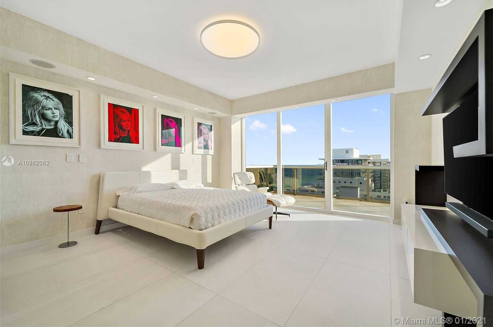 Small Image of 5875 COLLINS AVE #PH8, Miami Beach Number 8