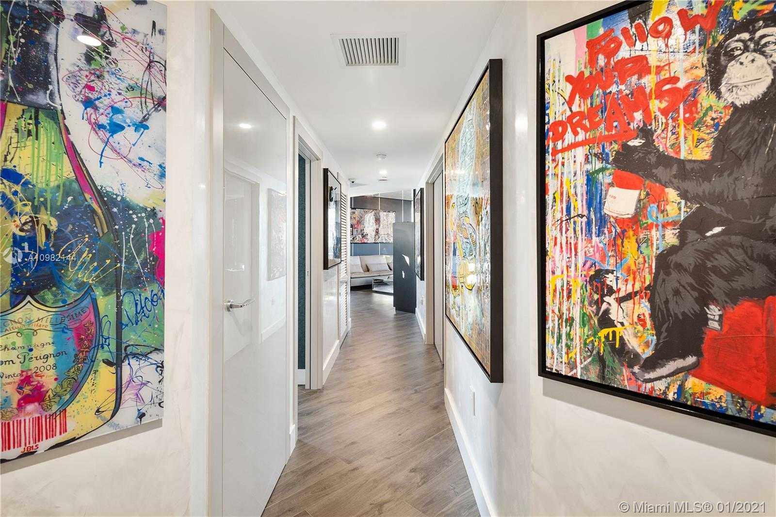 Small Image of 1000 BRICKELL PLAZA #4012, Miami Number 2