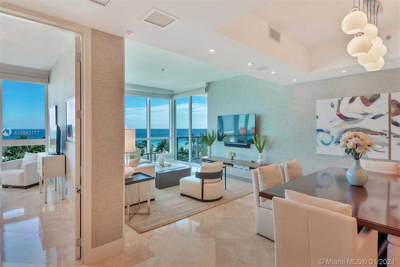 Small Image of 100 SOUTH POINTE DR #707, Miami Beach Number 3