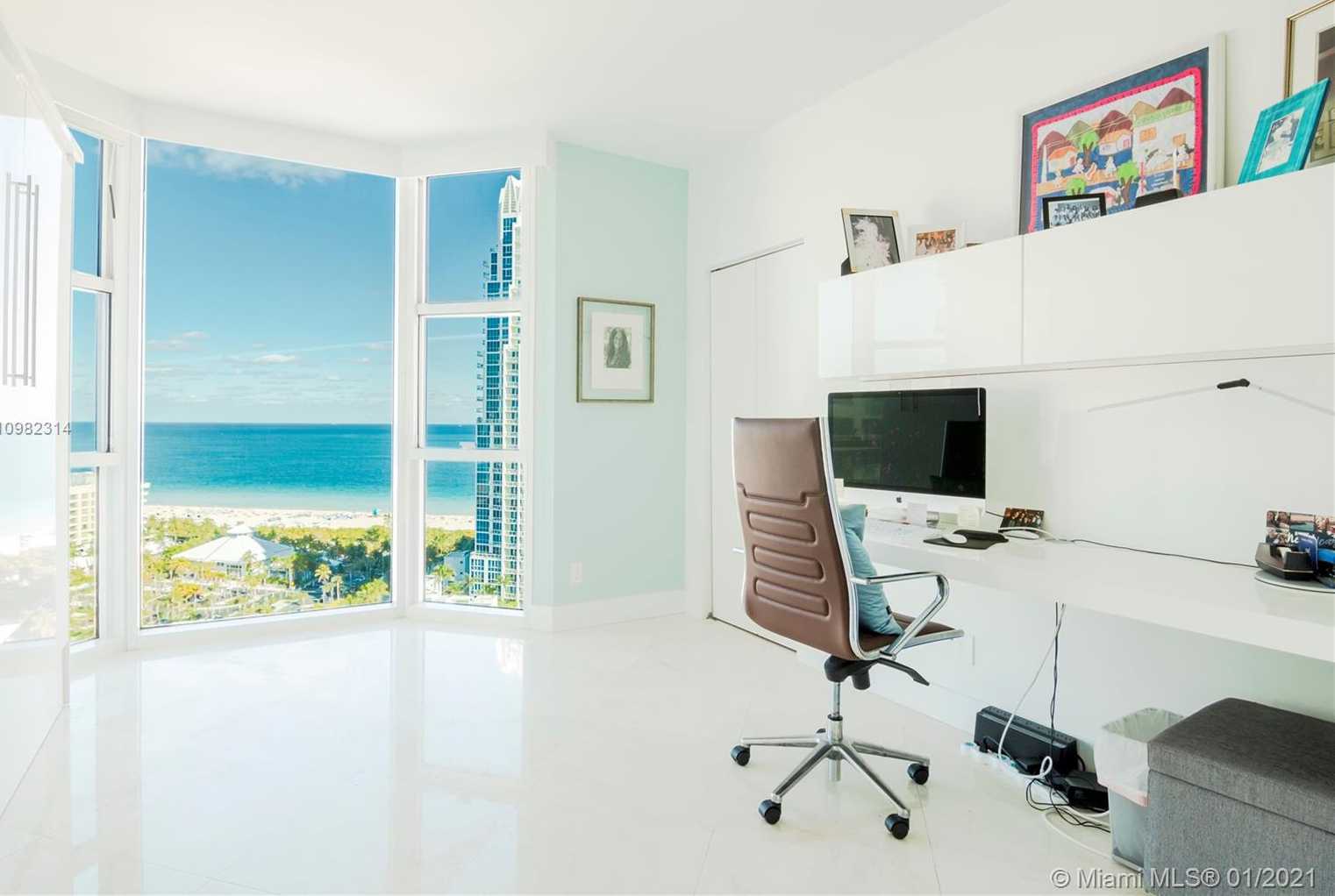 Small Image of 300 SOUTH POINTE DR #2101, Miami Beach Number 10