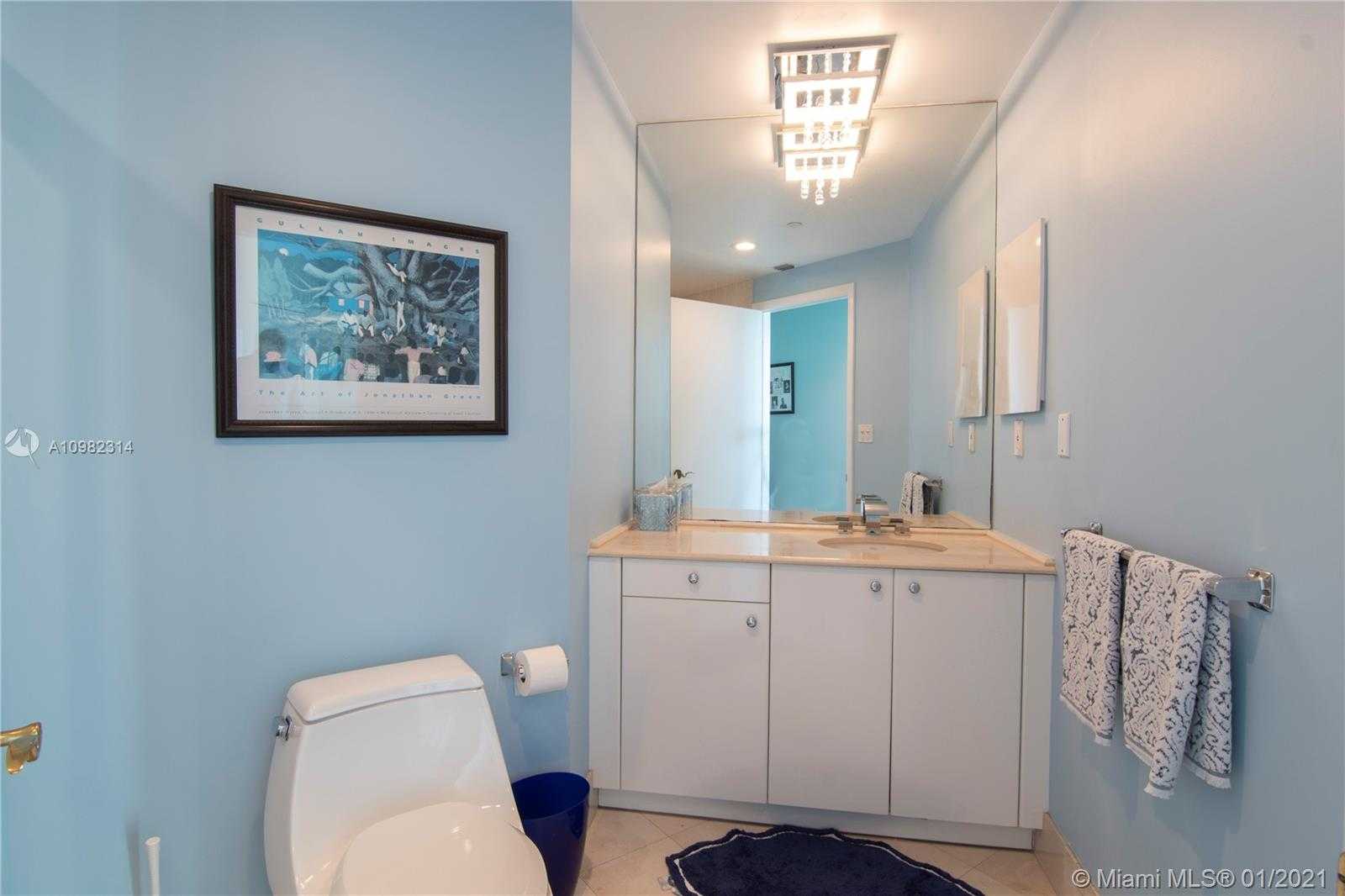 Small Image of 300 SOUTH POINTE DR #2101, Miami Beach Number 17