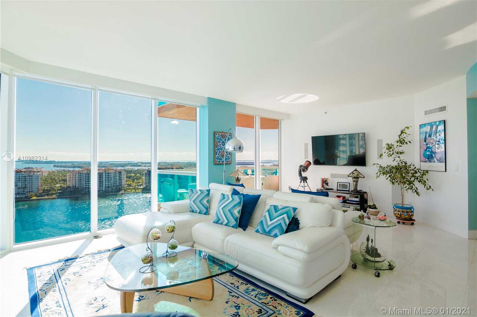 Small Image of 300 SOUTH POINTE DR #2101, Miami Beach Number 2