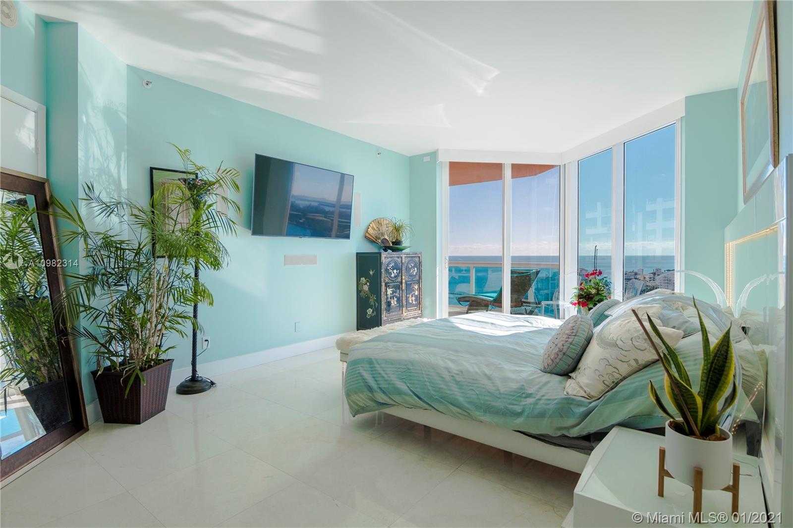 Small Image of 300 SOUTH POINTE DR #2101, Miami Beach Number 9