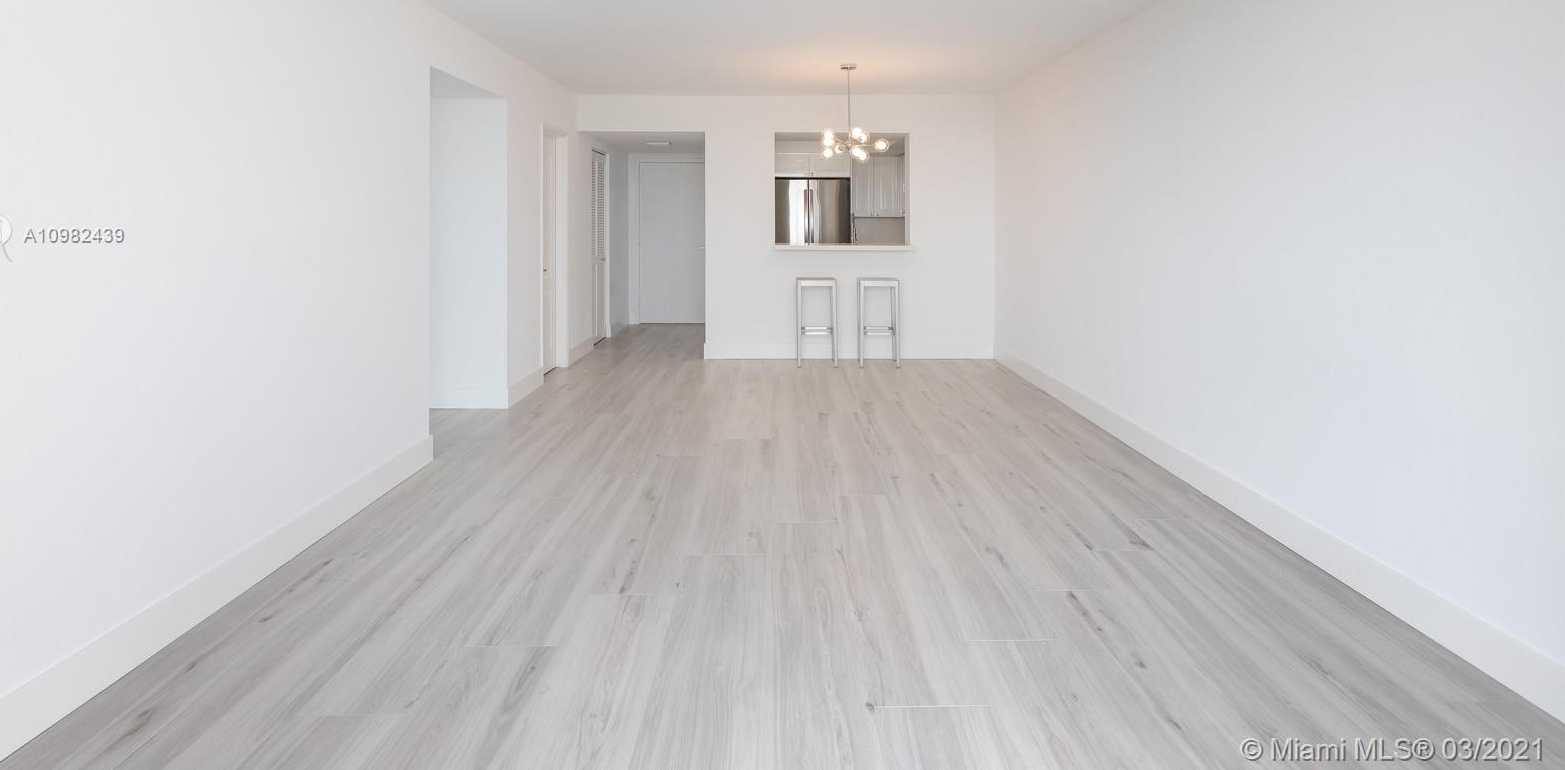 Small Image of 1800 SUNSET HARBOUR DR #2005, Miami Beach Number 13
