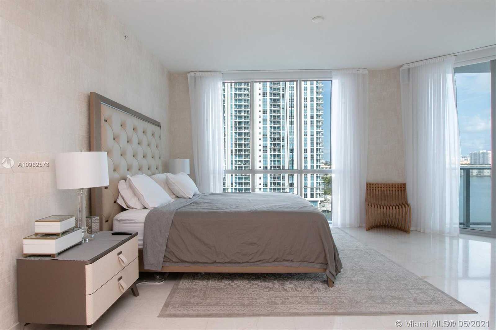 Small Image of 17111 BISCAYNE BLVD #807, North Miami Beach Number 14