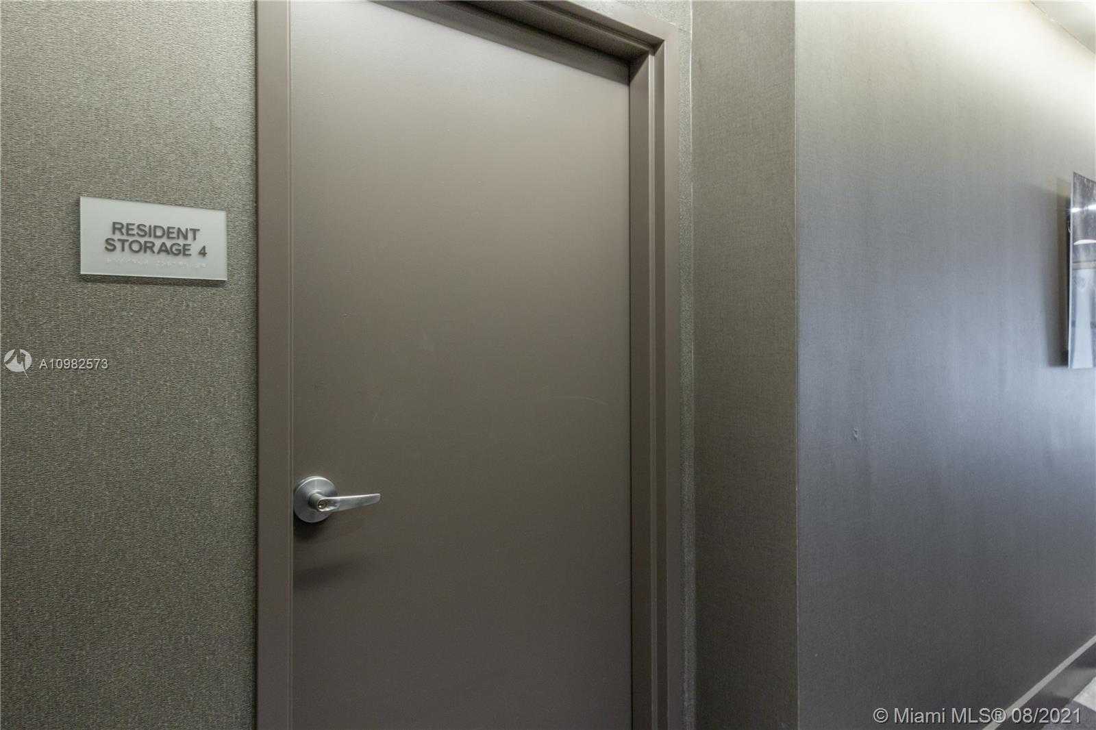 Small Image of 17111 BISCAYNE BLVD #807, North Miami Beach Number 29