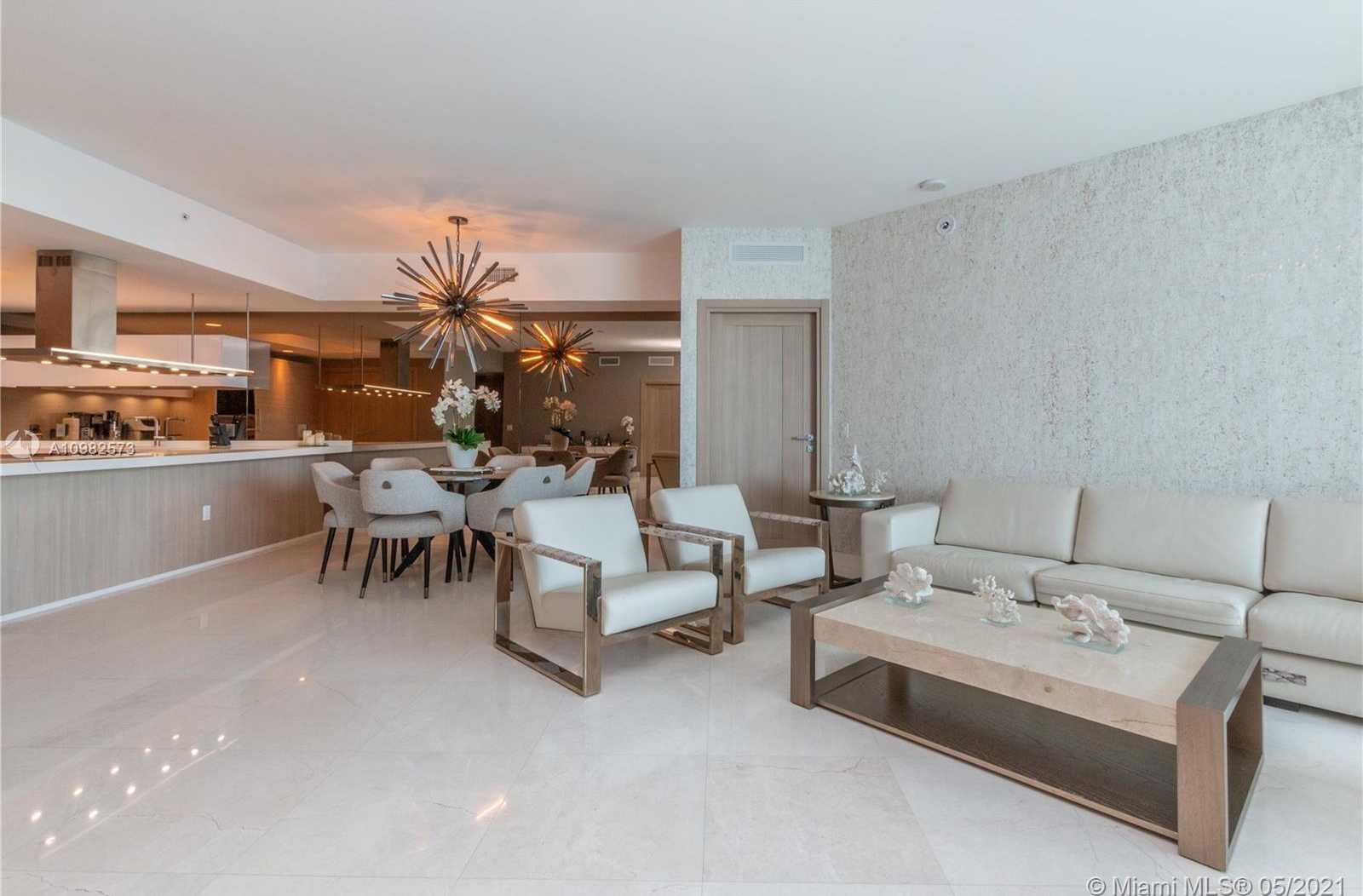 Small Image of 17111 BISCAYNE BLVD #807, North Miami Beach Number 6