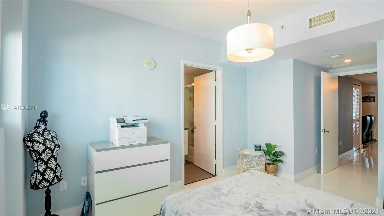 Small Image of 7935 EAST DR #1002, North Bay Village Number 26