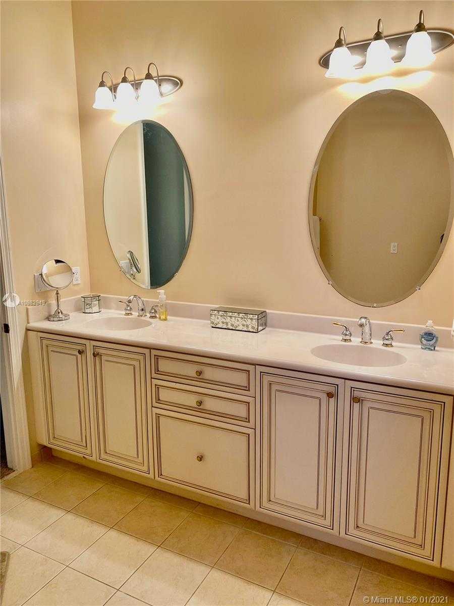 Small Image of 136 OCEAN BAY DR #136, Jensen Beach Number 12