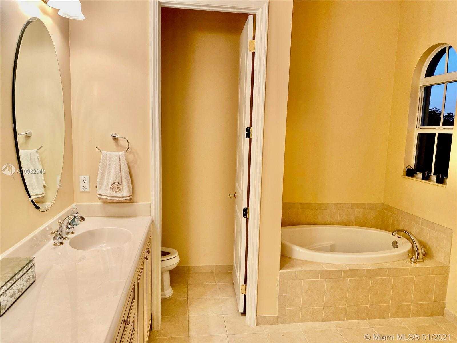 Small Image of 136 OCEAN BAY DR #136, Jensen Beach Number 13