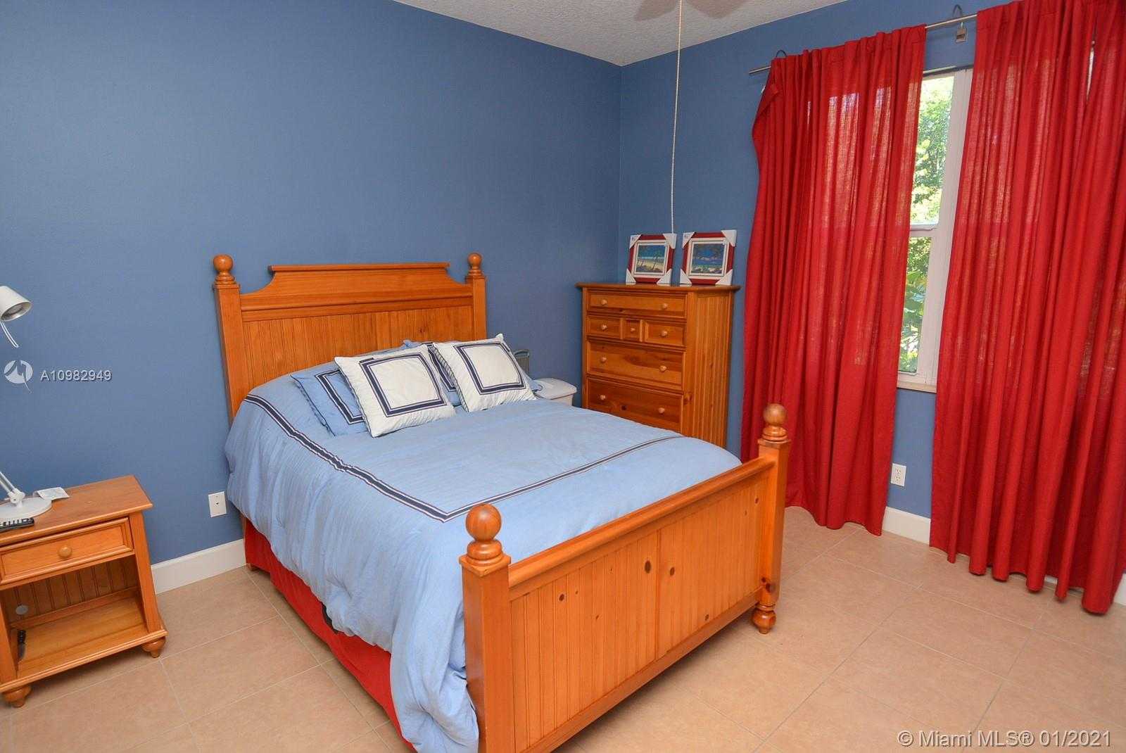 Small Image of 136 OCEAN BAY DR #136, Jensen Beach Number 17