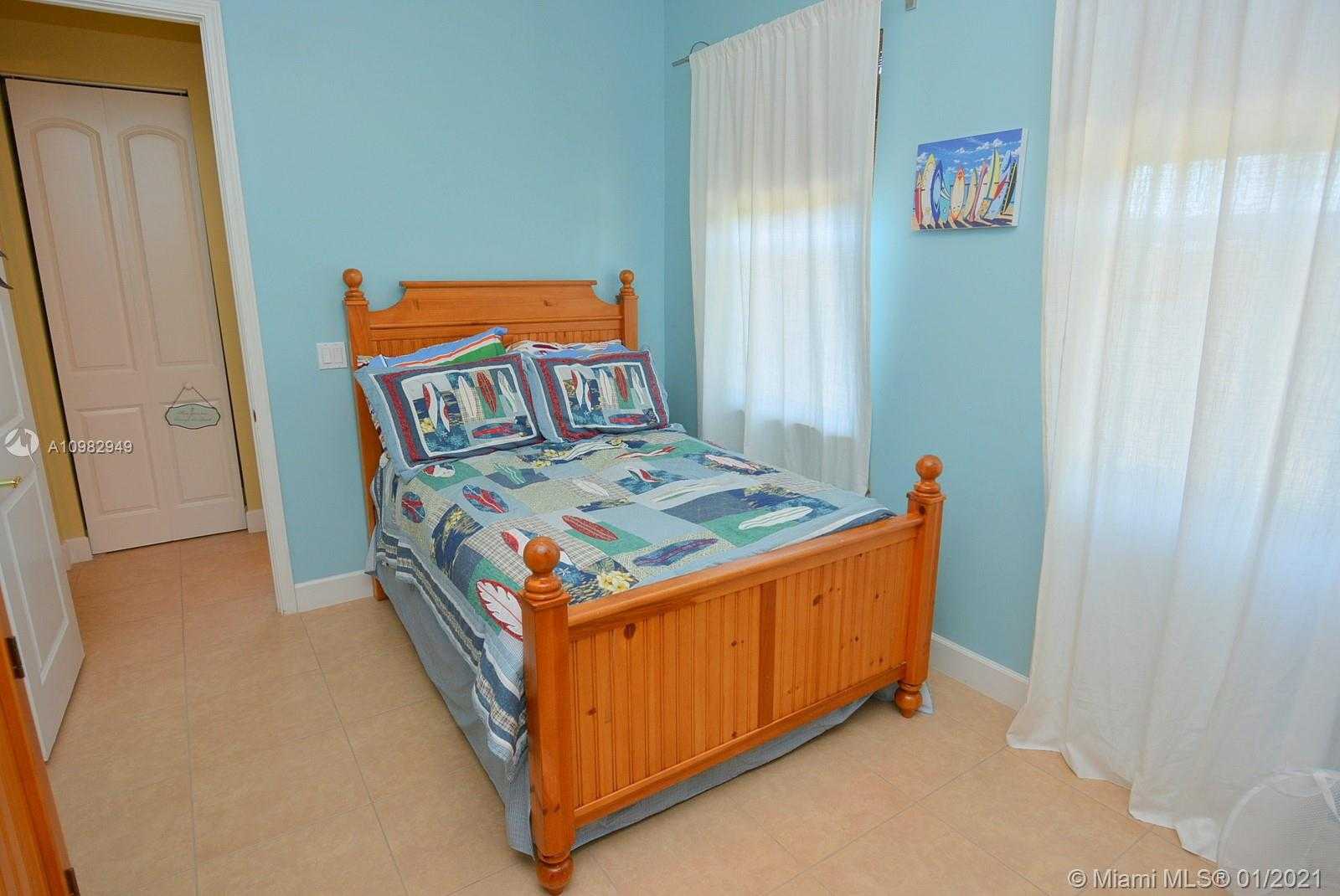 Small Image of 136 OCEAN BAY DR #136, Jensen Beach Number 21