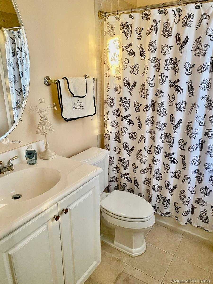 Small Image of 136 OCEAN BAY DR #136, Jensen Beach Number 22