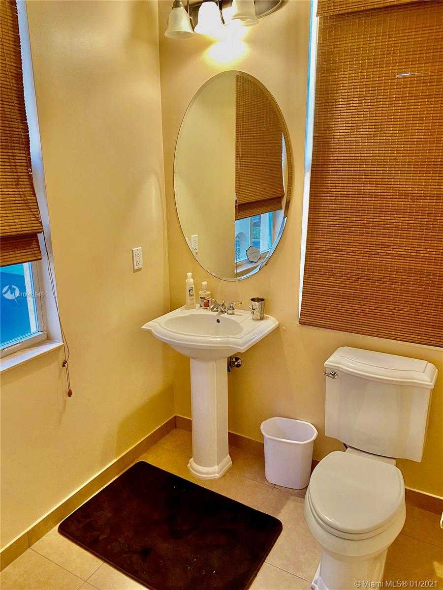 Small Image of 136 OCEAN BAY DR #136, Jensen Beach Number 24