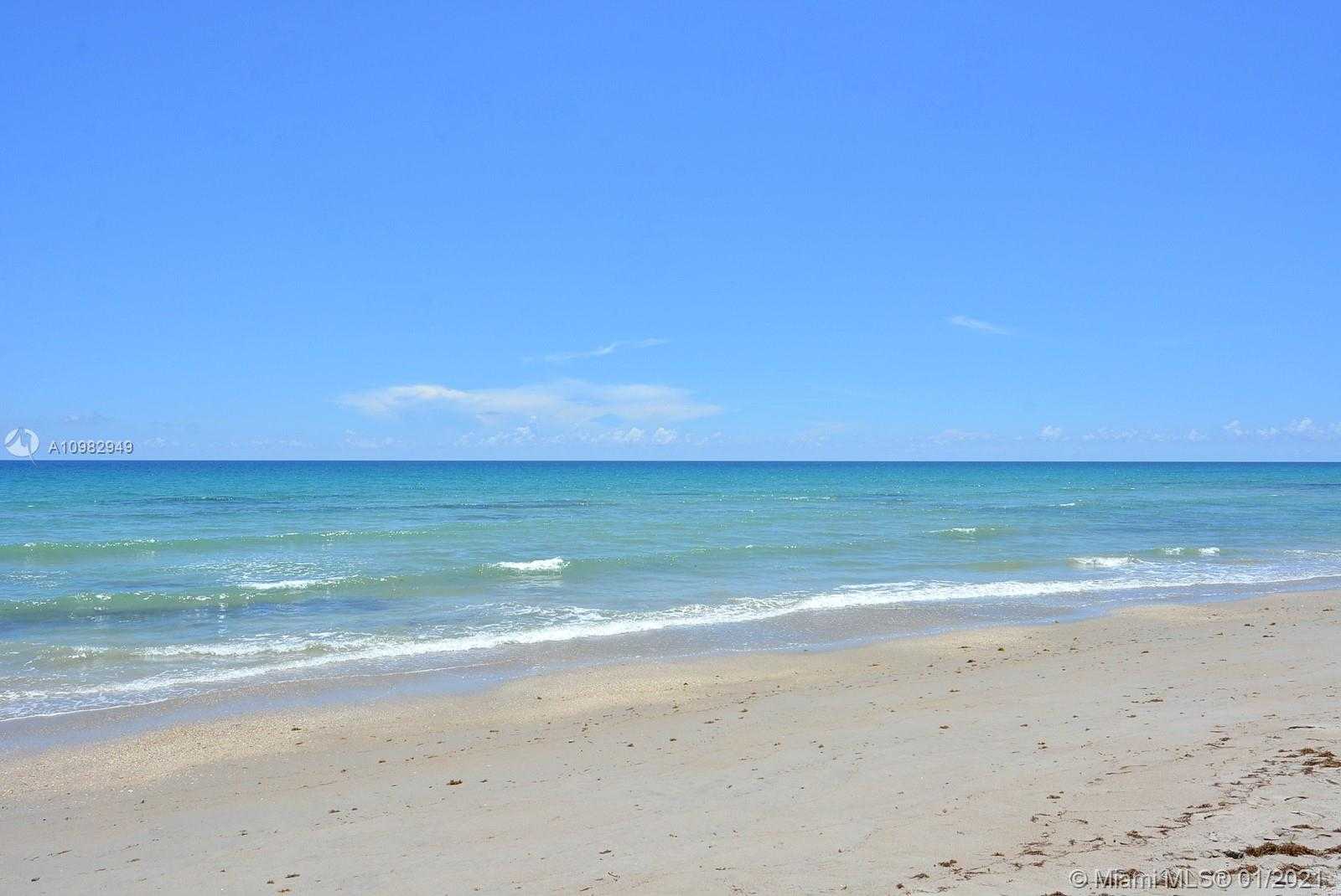 Small Image of 136 OCEAN BAY DR #136, Jensen Beach Number 32