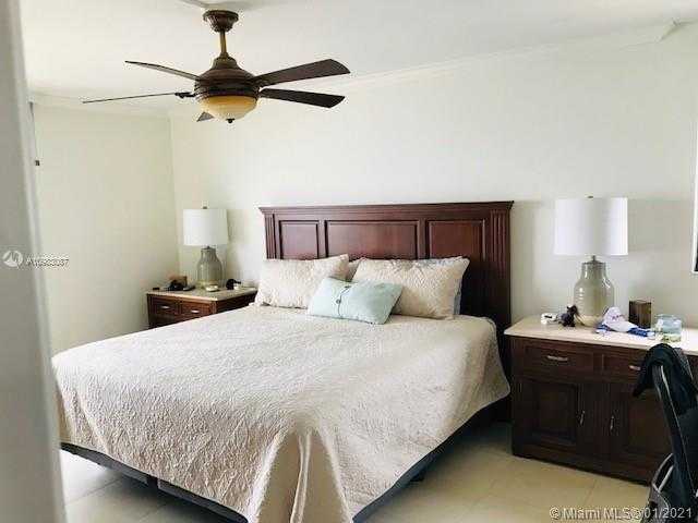 Small Image of 2625 COLLINS AVE #1903, Miami Beach Number 12
