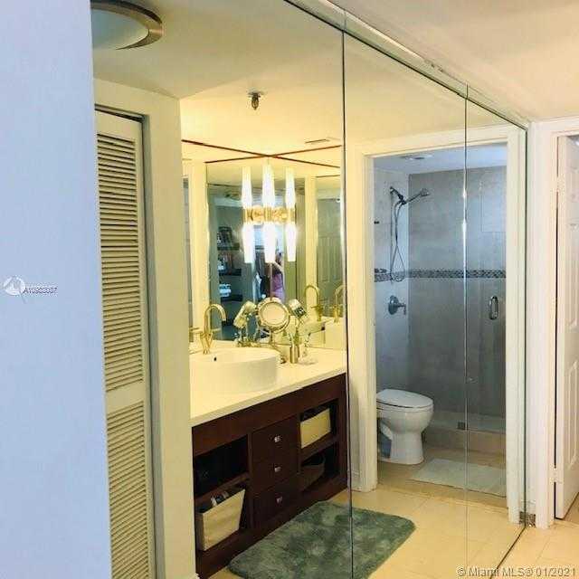 Small Image of 2625 COLLINS AVE #1903, Miami Beach Number 14