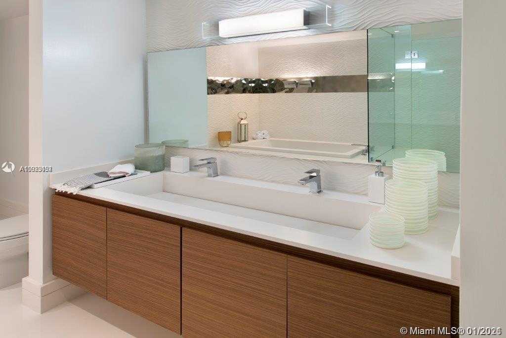 Small Image of 3301 NORTH EAST 1 AV #PH-4, Miami Number 19