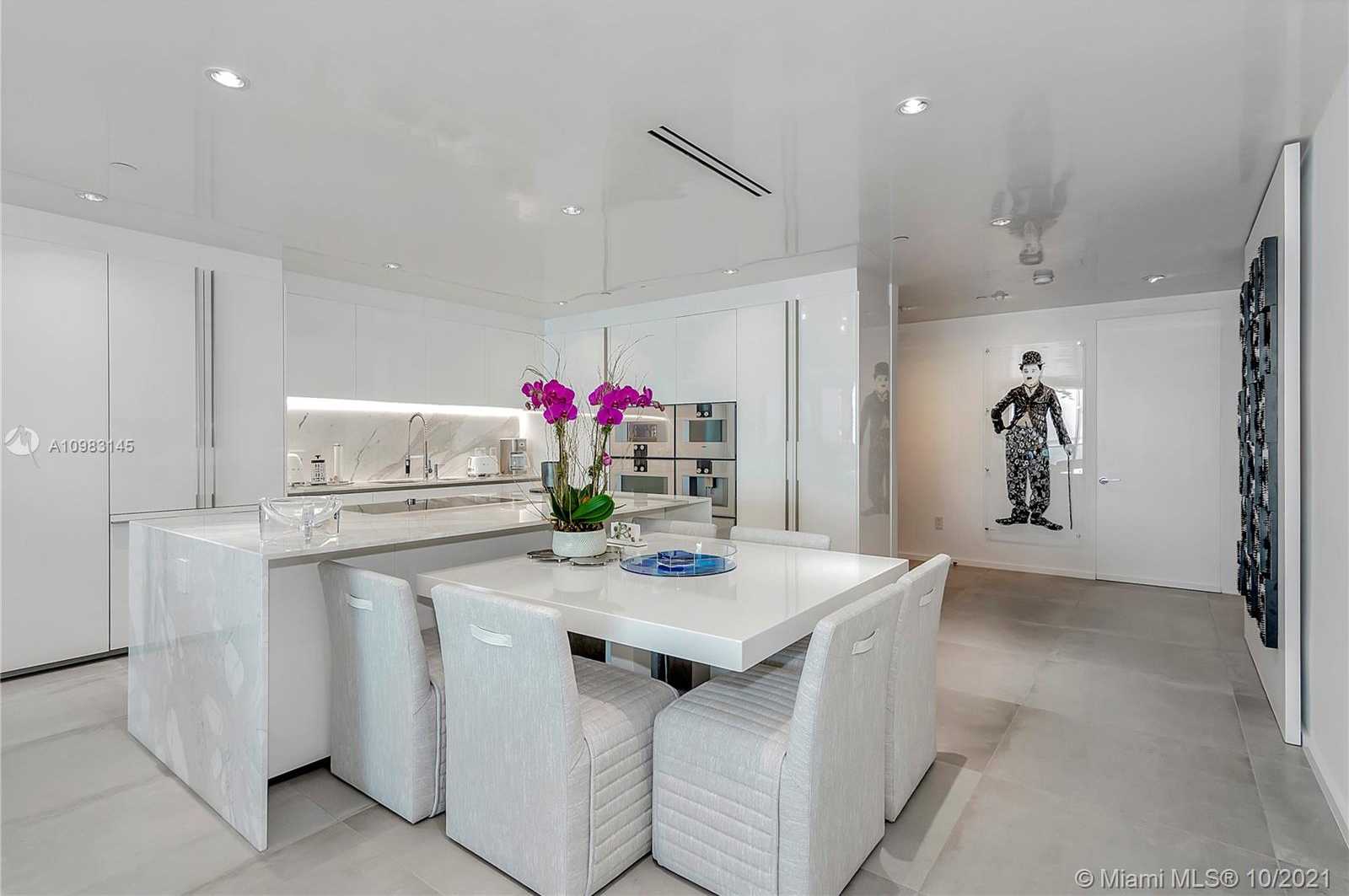 Small Image of 10201 COLLINS AVE #502, Bal Harbour Number 12