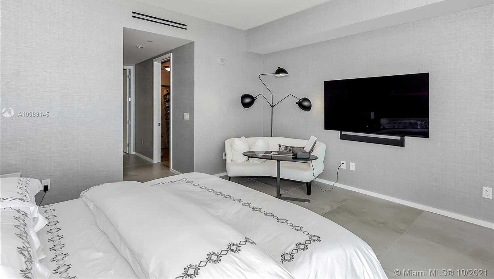 Small Image of 10201 COLLINS AVE #502, Bal Harbour Number 15