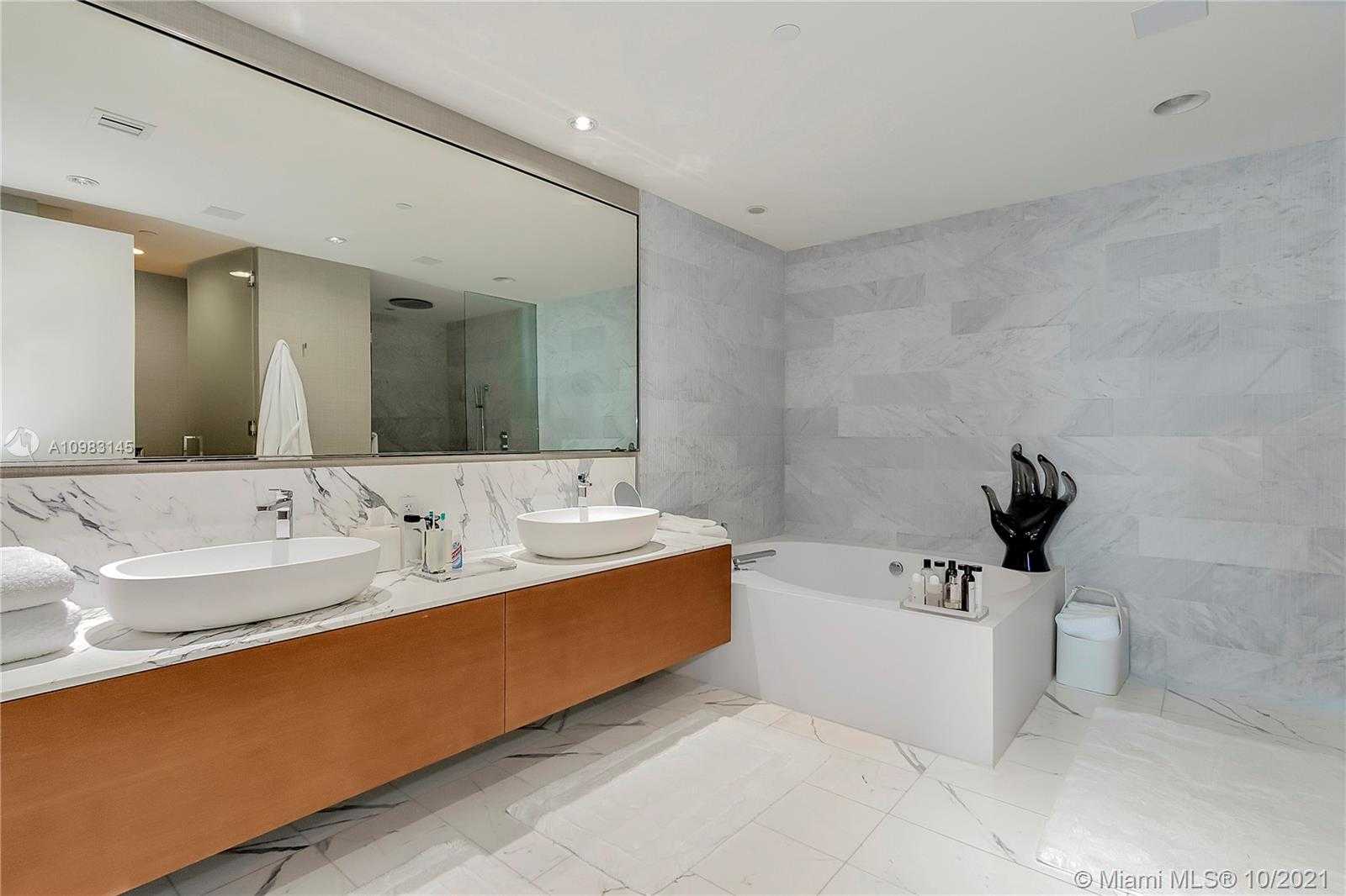 Small Image of 10201 COLLINS AVE #502, Bal Harbour Number 16