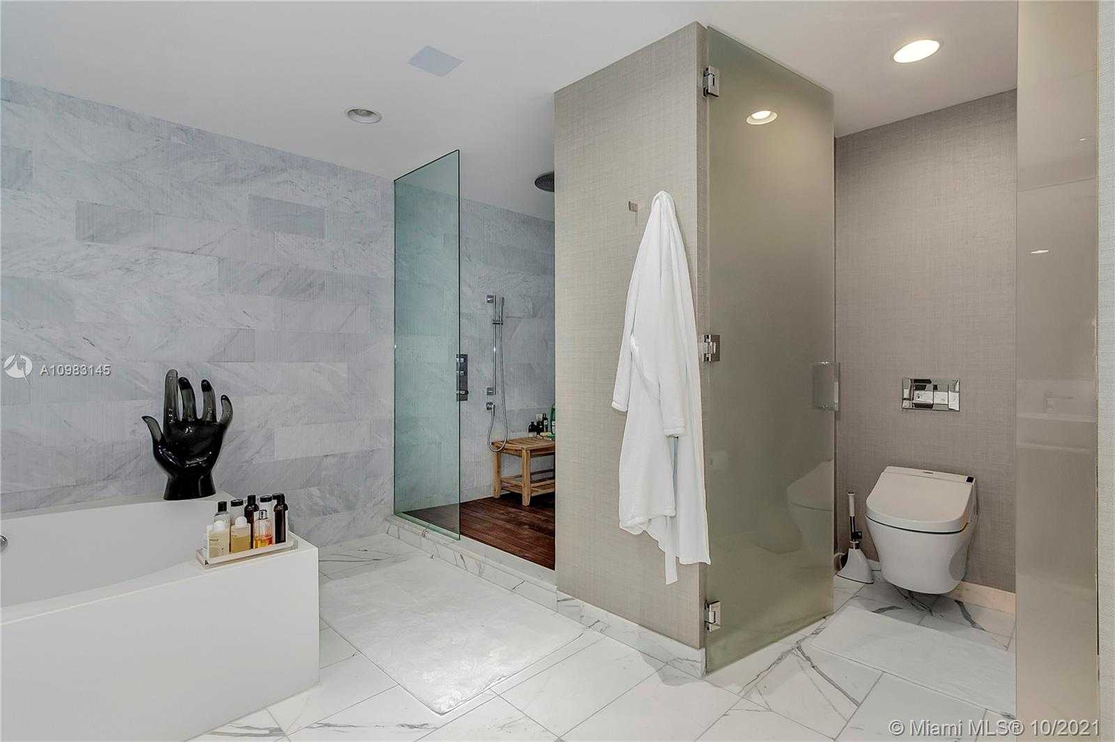Small Image of 10201 COLLINS AVE #502, Bal Harbour Number 18