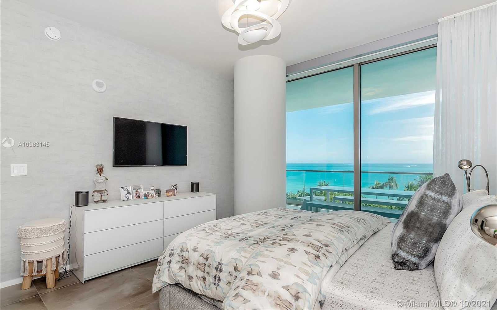Small Image of 10201 COLLINS AVE #502, Bal Harbour Number 24