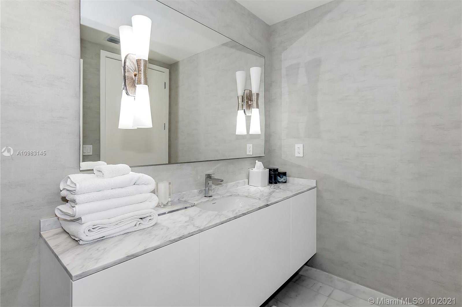 Small Image of 10201 COLLINS AVE #502, Bal Harbour Number 28