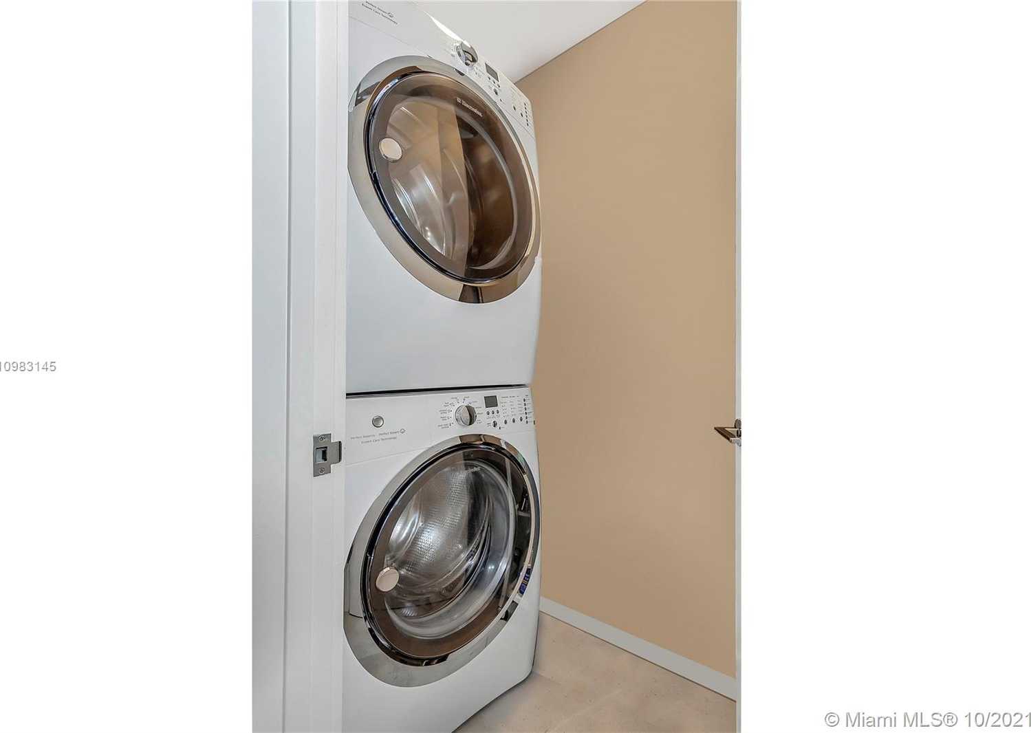 Small Image of 10201 COLLINS AVE #502, Bal Harbour Number 31