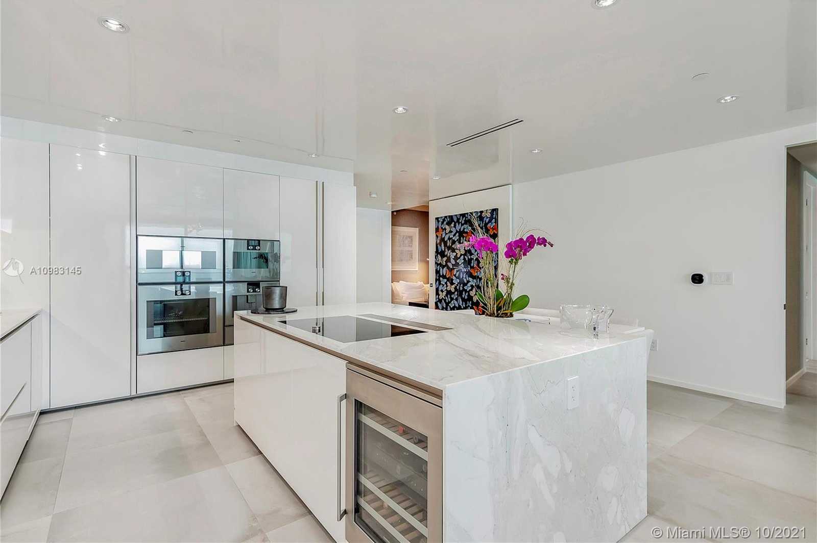 Small Image of 10201 COLLINS AVE #502, Bal Harbour Number 8