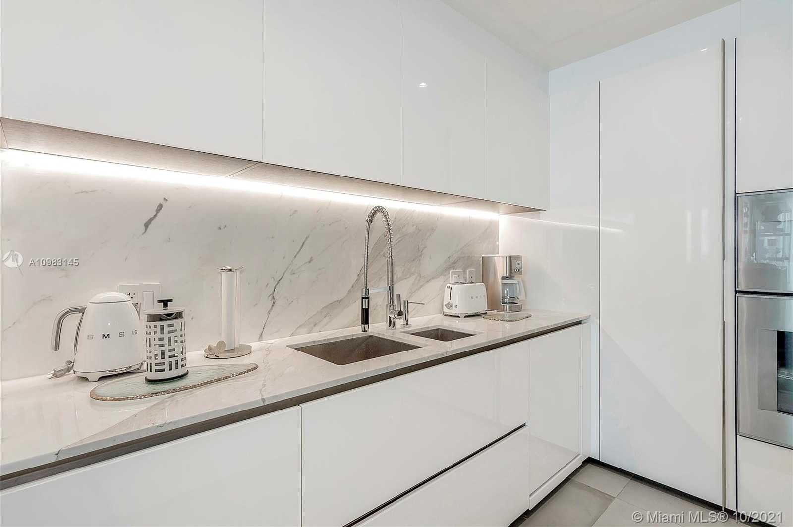 Small Image of 10201 COLLINS AVE #502, Bal Harbour Number 9