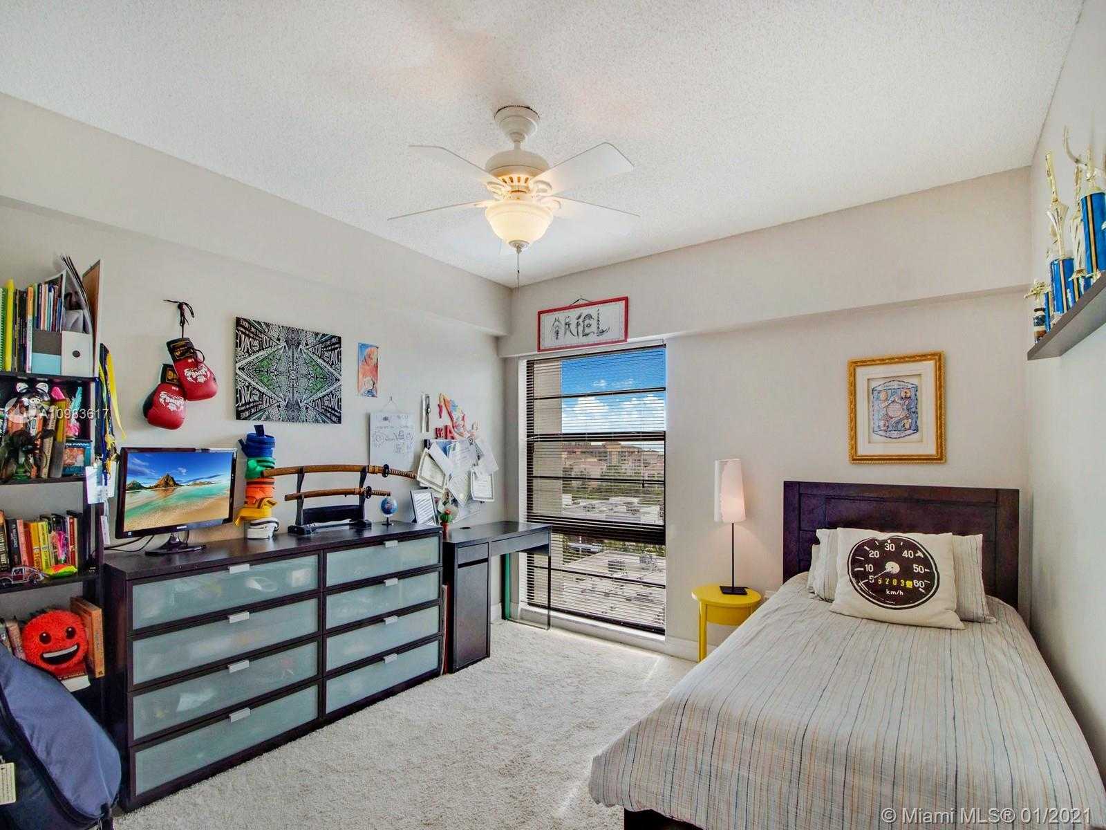 Small Image of 575 CRANDON BLVD #908, Key Biscayne Number 10