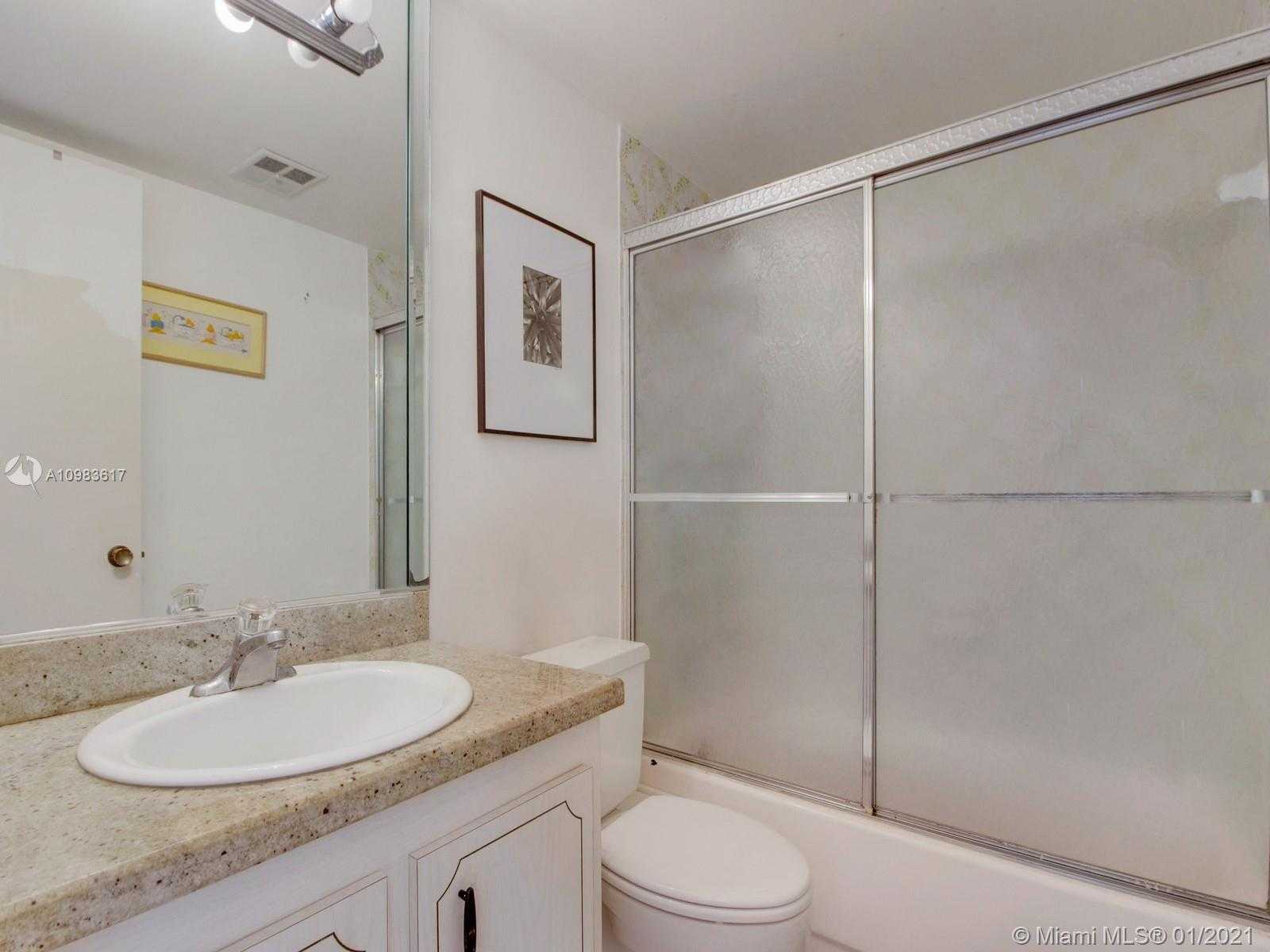 Small Image of 575 CRANDON BLVD #908, Key Biscayne Number 9