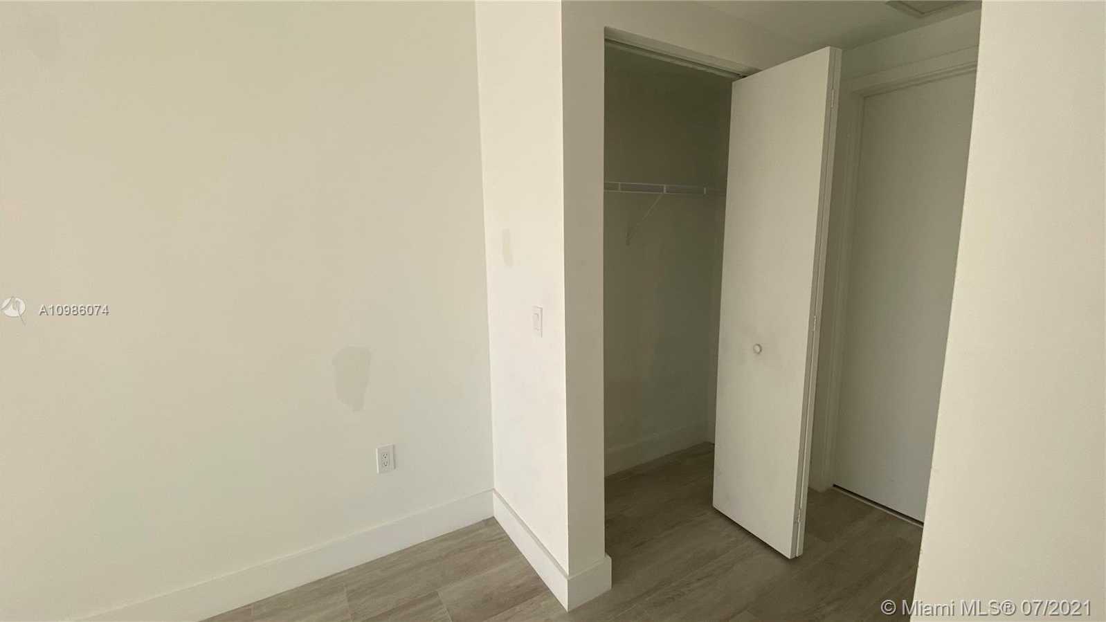 Small Image of 121 NORTH EAST 34TH ST #3003, Miami Number 15