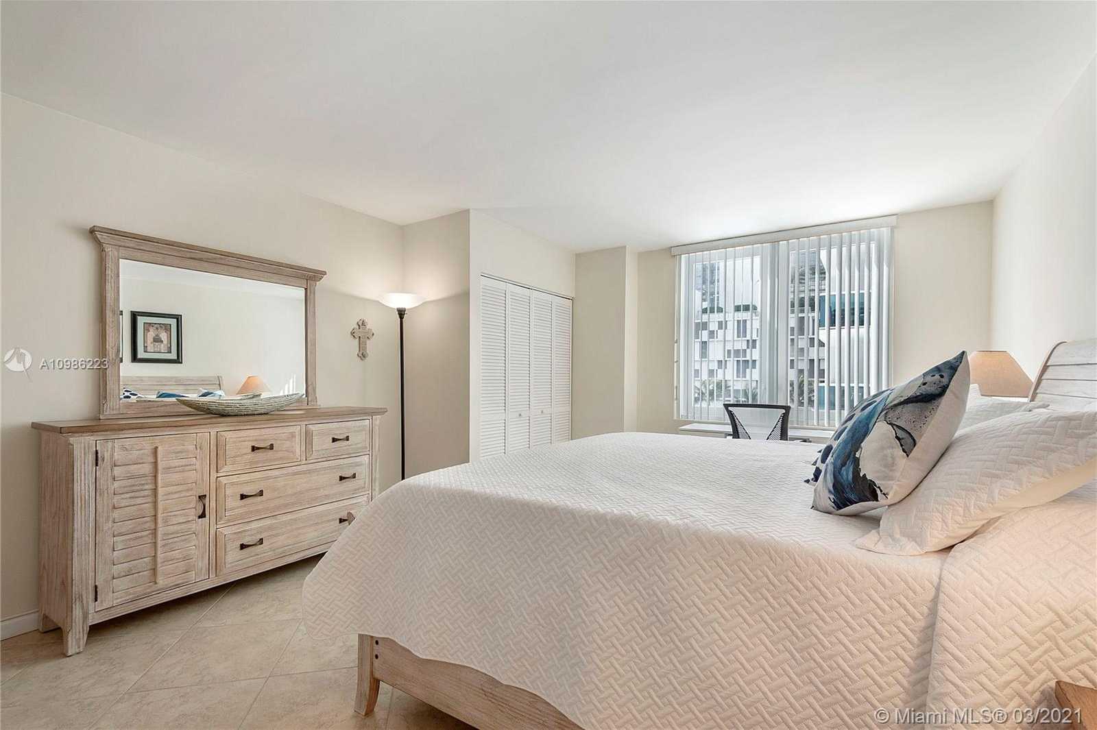 Small Image of 2301 COLLINS AVE #301, Miami Beach Number 11