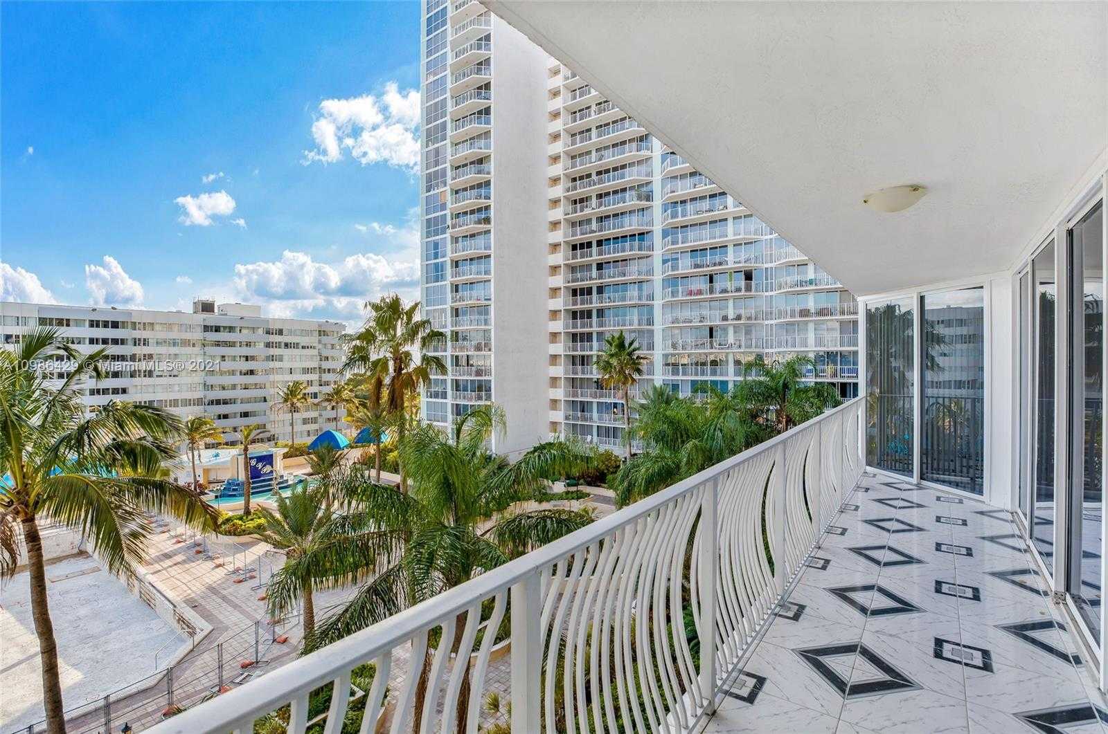 Small Image of 7601 EAST TREASURE DR #821, North Bay Village Number 3