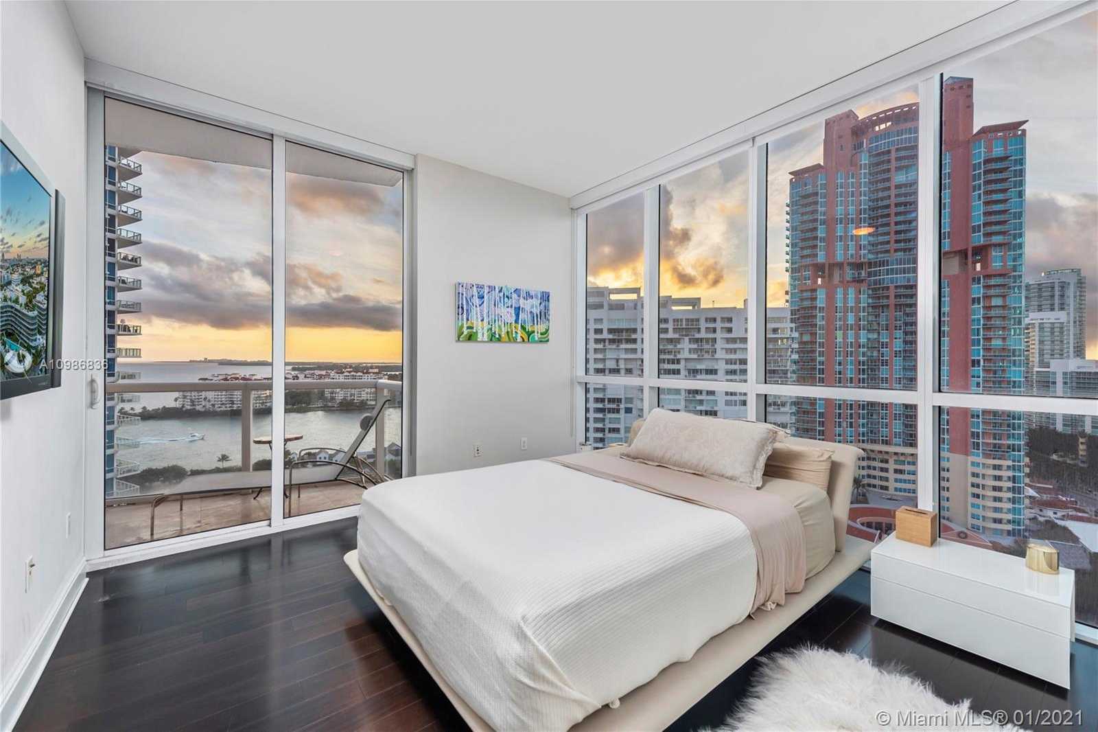 Small Image of 50 SOUTH POINTE DR #2005, Miami Beach Number 16